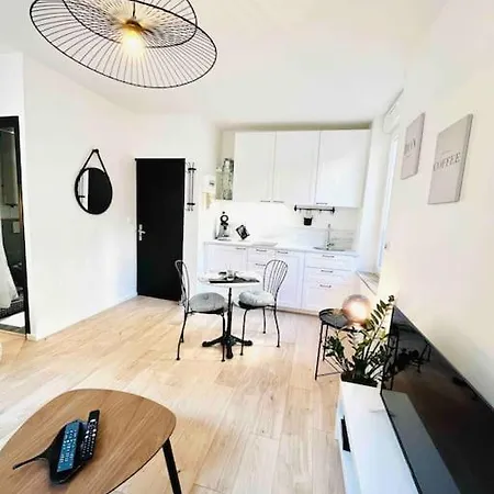 Le « belle Tour » Proche Cathedrale Apartamento